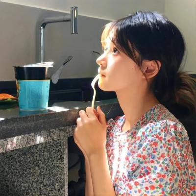 离婚后,她当场闪婚亿万富翁